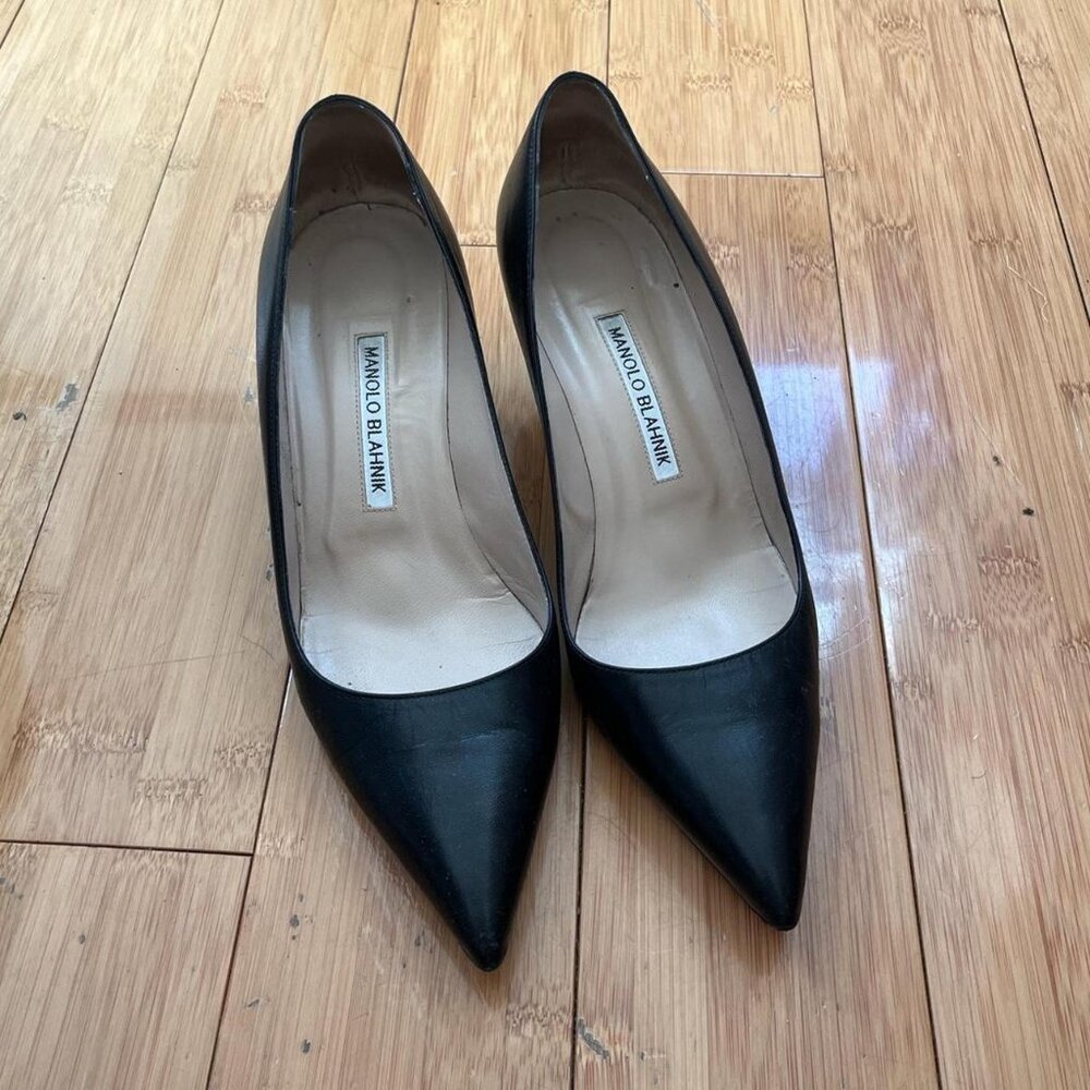 Manolo Blahnik Women's Black Courts